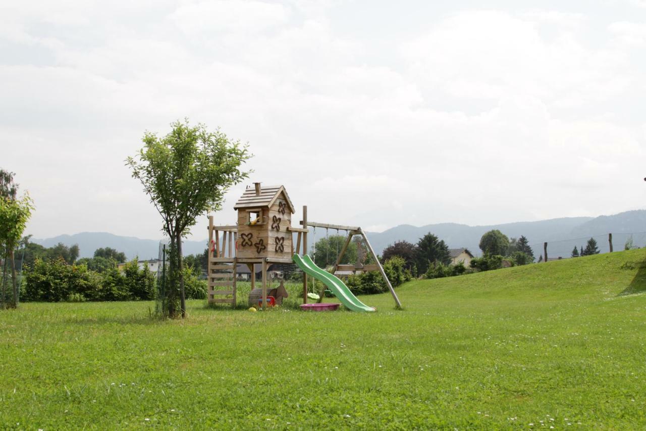 Gutshof Bartl 1 Apartamento Klagenfurt am Woerthersee Exterior foto